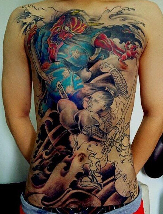 点击大图看下一张：独特满背的日本武士战般若纹身图案
