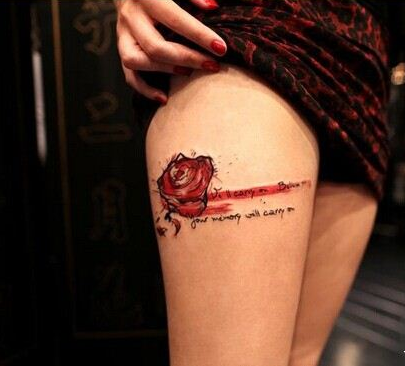 点击大图看下一张：经典女性腿部漂亮玫瑰花纹身图案