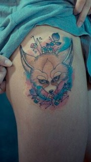 长腿美女小狐狸时尚纹身图案