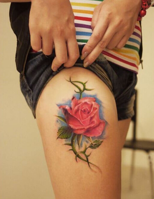 点击大图看下一张：美女腿部漂亮好看的彩色玫瑰花纹身图