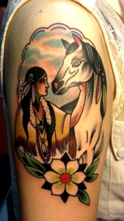 女性手臂少女和马纹身