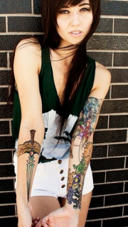 时尚美女漂亮的花臂纹身图案