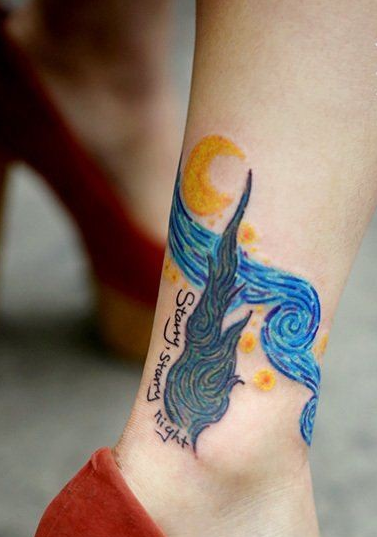 点击大图看下一张：一幅美女脚踝星空纹身作品