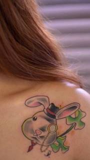 可爱兔子情侣肩部纹身