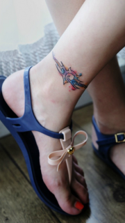 女生脚踝漂亮的水墨图腾纹身