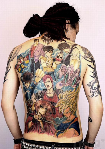 点击大图看下一张：满背日本动漫人物纹身图案