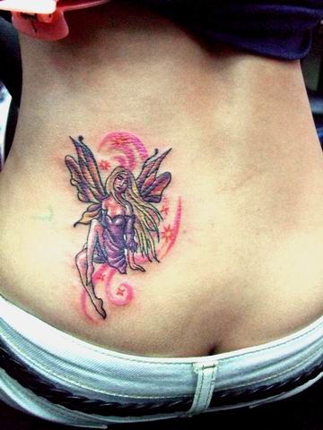 点击大图看下一张：后腰漂亮的水墨蝴蝶精灵纹身