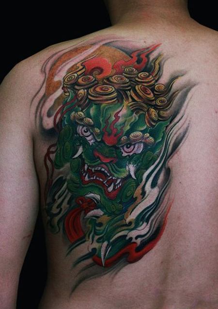 点击大图看下一张：复古霸气唐狮子背部刺青图案