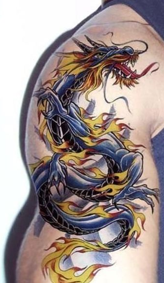 点击大图看下一张:男士手臂经典龙刺青