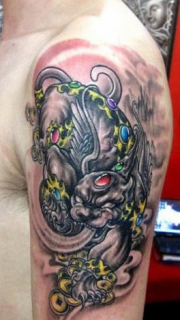 手臂好看的招财神兽貔貅纹身图案