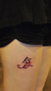 女人腿部小巧可爱的图腾猫咪刺青