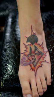 抽象风艺术脚背纹身