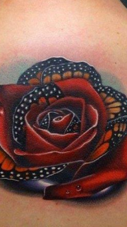 时尚唯美的红玫瑰纹身图案
