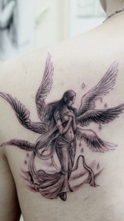 后背经典漂亮的六翼天使纹身图案