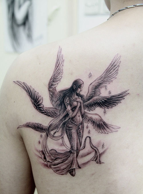 点击大图看下一张：后背经典漂亮的六翼天使纹身图案