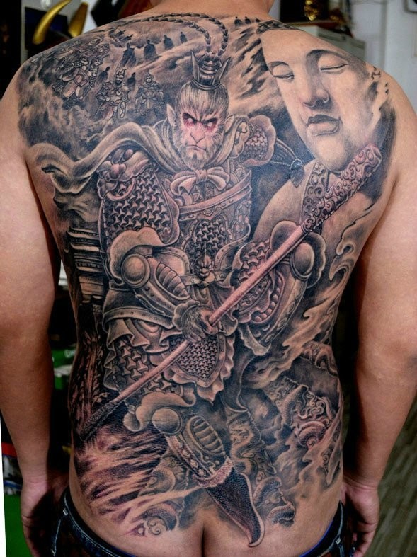 点击大图看下一张:经典的满背孙悟空纹身