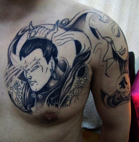 点击大图看下一张：男性超酷的二郎神半甲刺青