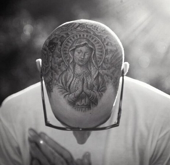 点击大图看下一张：头部个性圣母玛利亚纹身图片