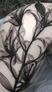 水墨风格系列花朵纹身