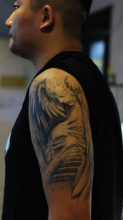 男人手臂欧美天使纹身图