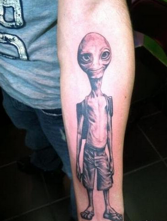 点击大图看下一张：手臂个性的外星人纹身图案