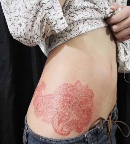 点击大图看下一张：好看的红色梵花纹身图案大全