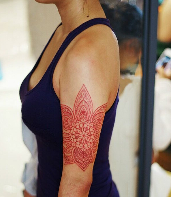 点击大图看下一张：时尚臂梵花遮盖纹身图案