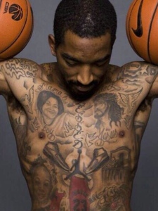 外国篮球明星满身个性图腾纹身