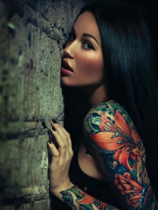 性感欧美女性时尚纹身刺青很迷人