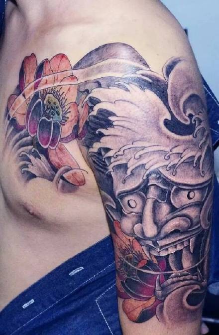 点击大图看下一张：大气漂亮的般若半甲纹身大全