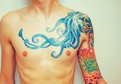 点击大图看下一张：酷炫帅气的章鱼纹身