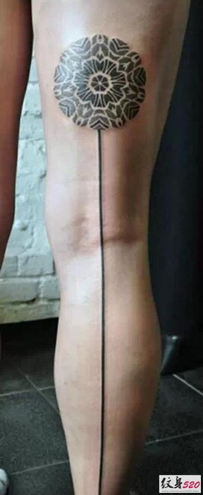 点击大图看下一张：女生超性感的后腿部延伸长线条纹身图5