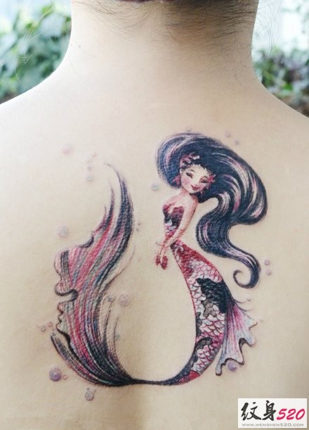 点击大图看下一张：唯美漂亮的美人鱼纹身