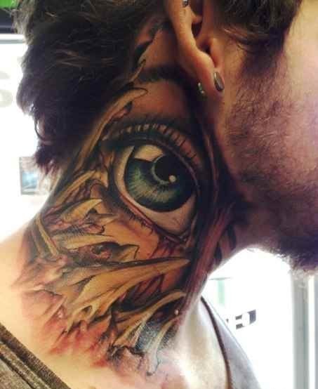 点击大图看下一张：帅气时尚的男性脖子纹身