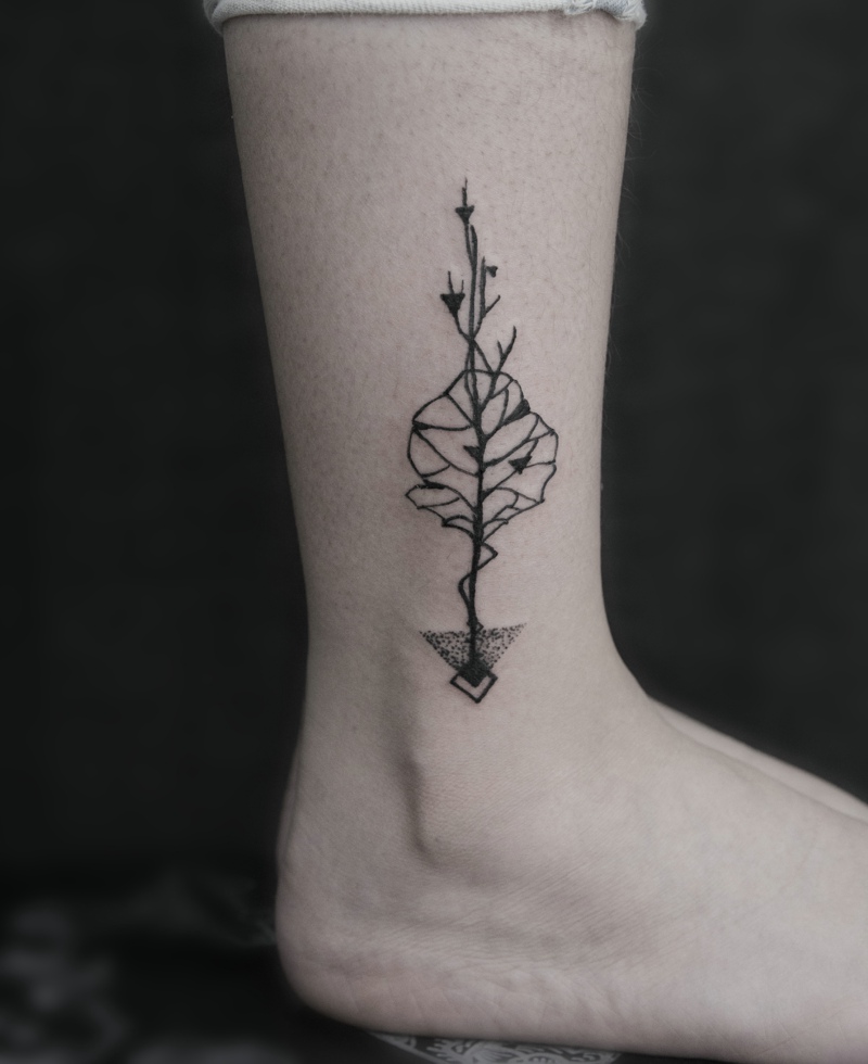 点击大图看下一张：裸脚一颗小树枝纹身刺青优雅个性