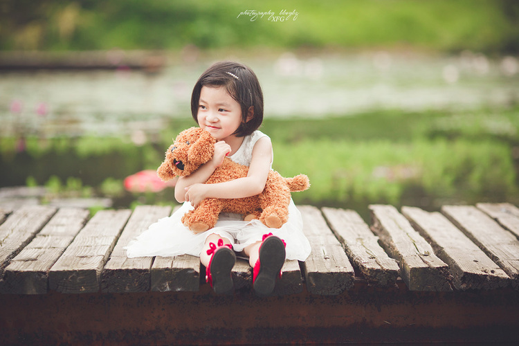 点击大图看下一张：小淑女羞哒哒