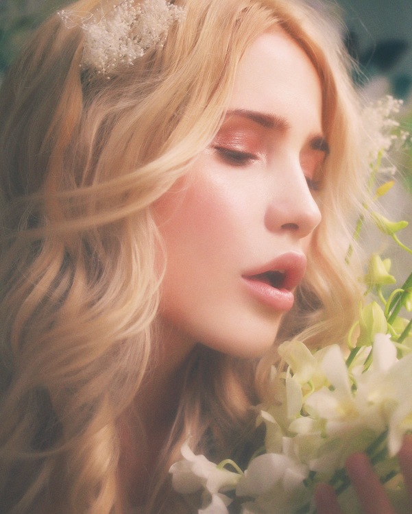 点击大图看下一张：DISTANT POETRY