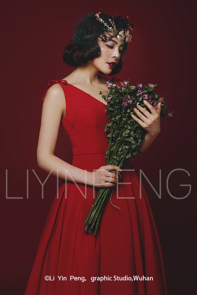 点击大图看下一张：允儿