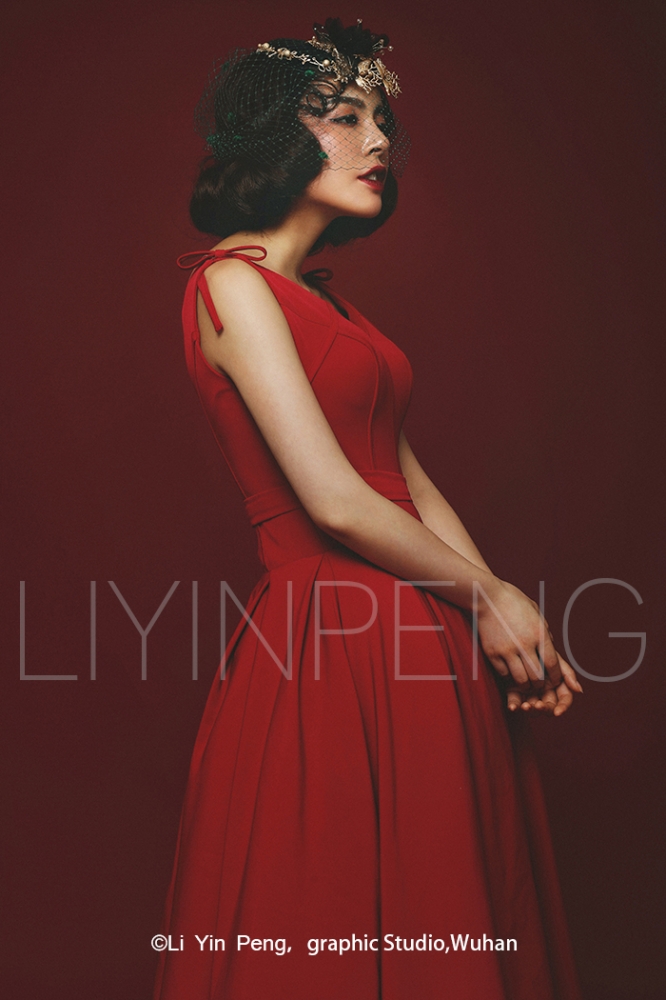 点击大图看下一张：允儿