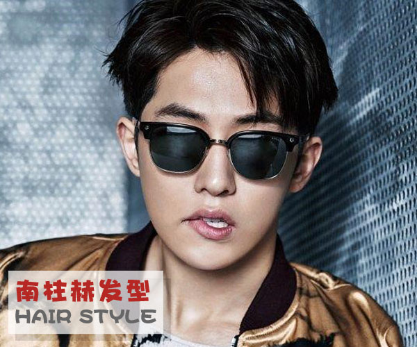 点击大图看下一张：南柱赫演绎90后潮男发型