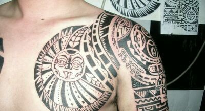 点击大图看下一张：酷炫帅气的玛雅半甲纹身