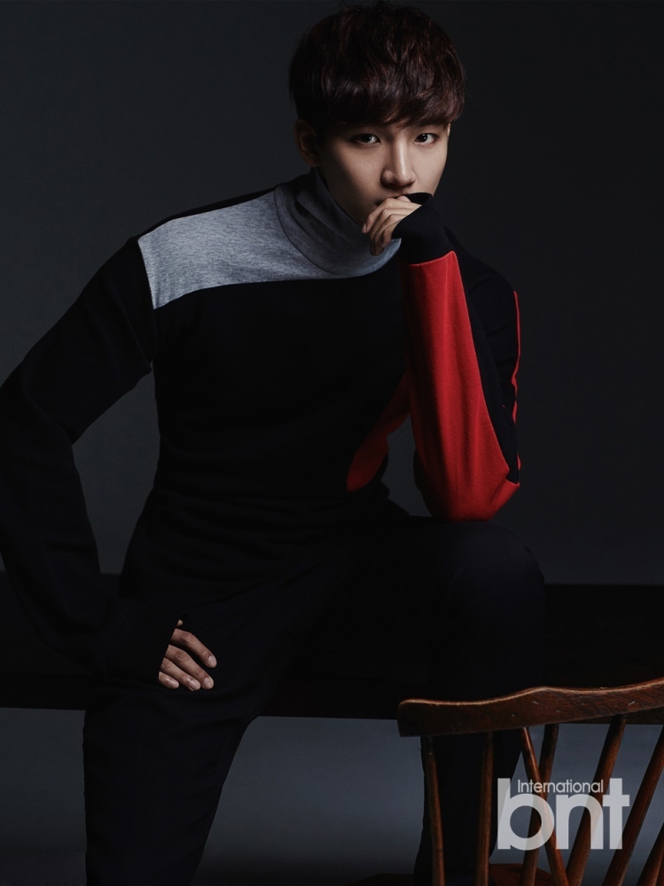 点击大图看下一张：韩国型男卢志勋时尚男性魅力写真
