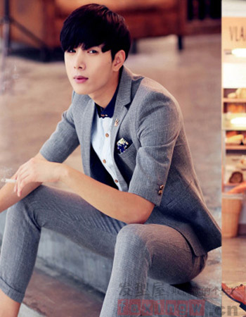 点击大图看下一张:上班族男生发型精选 职场魅力型男最时尚