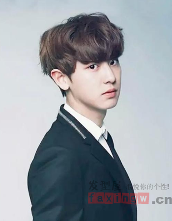 点击大图看下一张：阳光帅气发型男短发 夏日暖男首先试