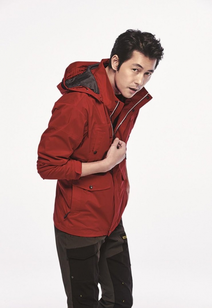 点击大图看下一张：韩星郑雨盛运动写真 蓄须大叔臂膀结实