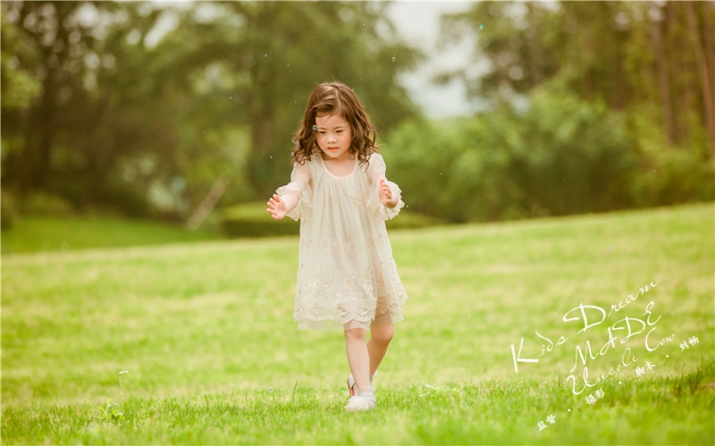 点击大图看下一张：泡沫夏