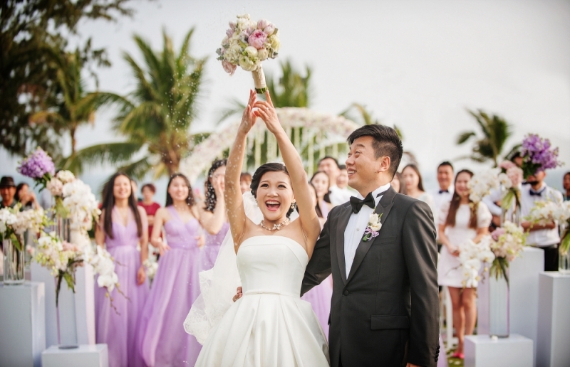 点击大图看下一张：一生有你陪伴