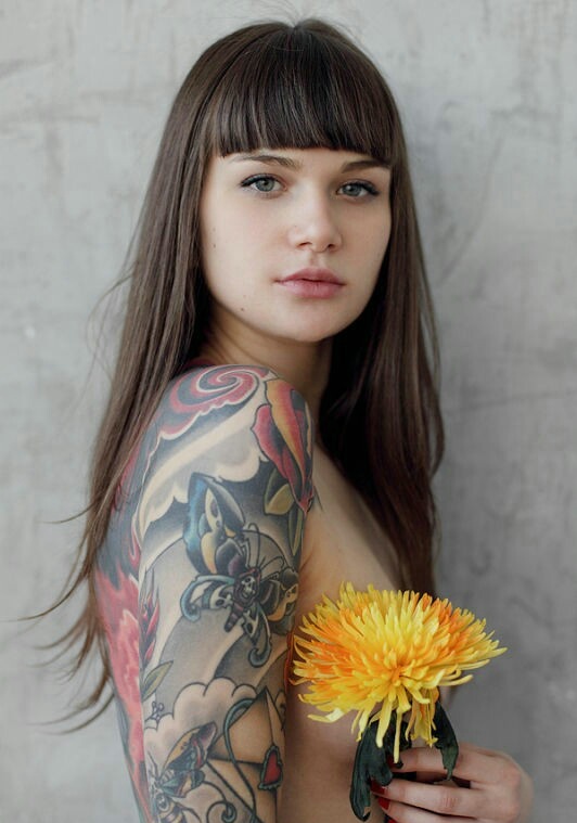 点击大图看下一张：各种好看的花臂图腾纹身刺青