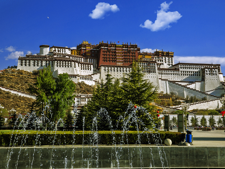 点击大图看下一张：布达拉宫—西藏行