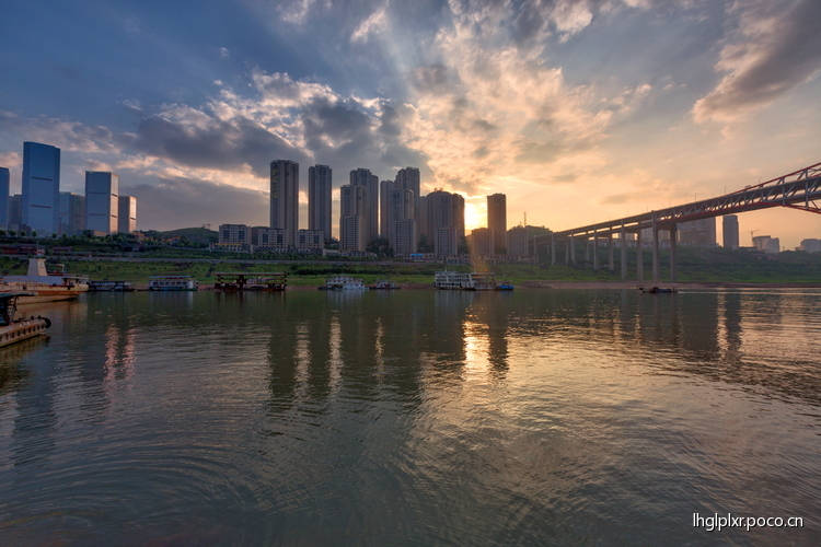 点击大图看下一张：看见重庆．江畔